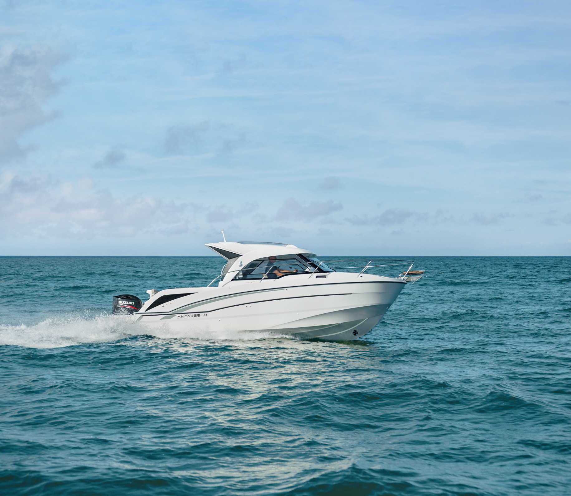 Motorboat Antares Hors Bord 8 OB- Powerboat Beneteau