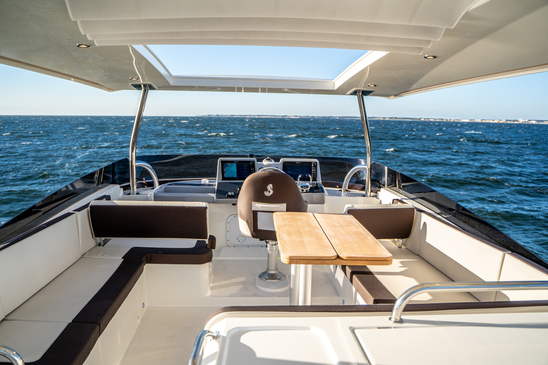 BENETEAU Swift Trawler 47 | The most entertaining trawler on the water