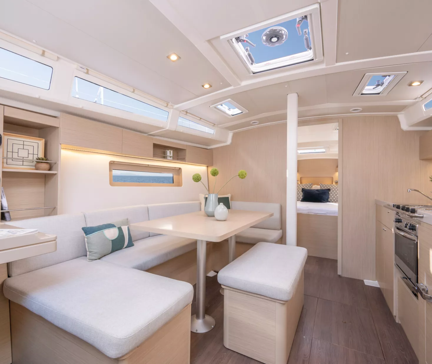 BENETEAU Oceanis 37.1 | A Legacy of Harmony